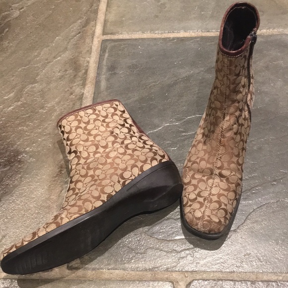 Boots - Picture 2 of 4